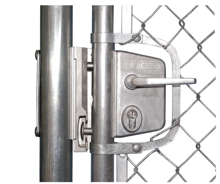 Chain link tension bar adapter for standard gate locks